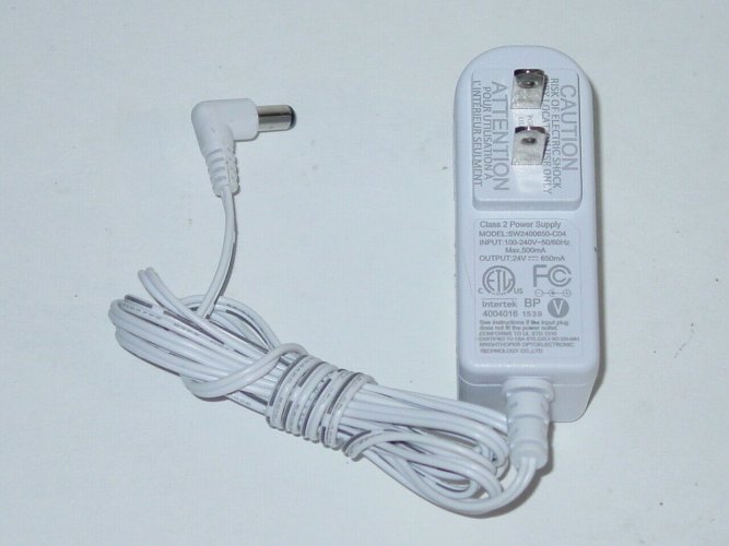*Brand NEW*Brighthoper Optoelectronic SW2400650-C04 24V 650mA AC Power Adapter